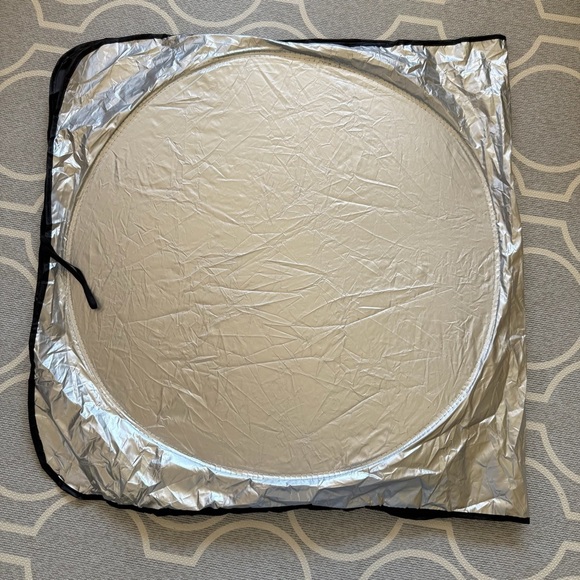 Car Windshield Sun Shade and Car Fan Bundle - Picture 5 of 8